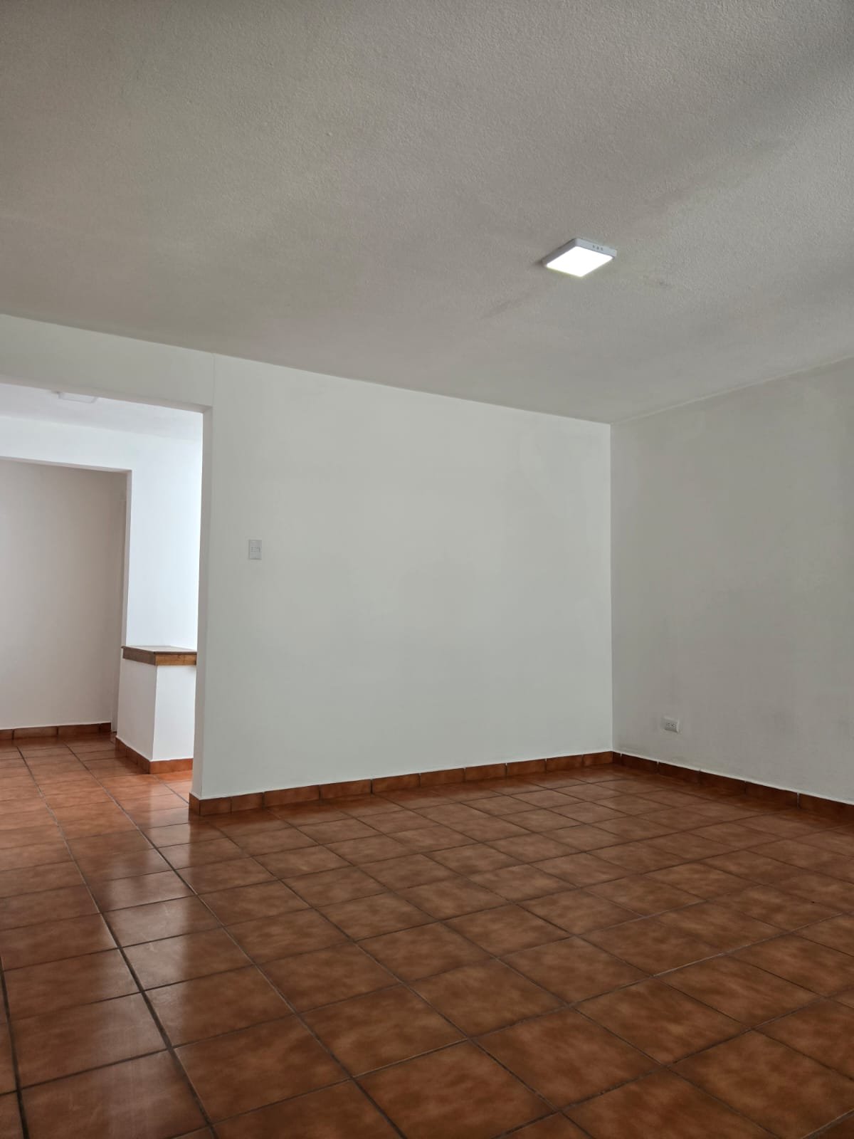 Casa en renta – La Villa, Zona 14 – Residencial o comercial Ref-6105