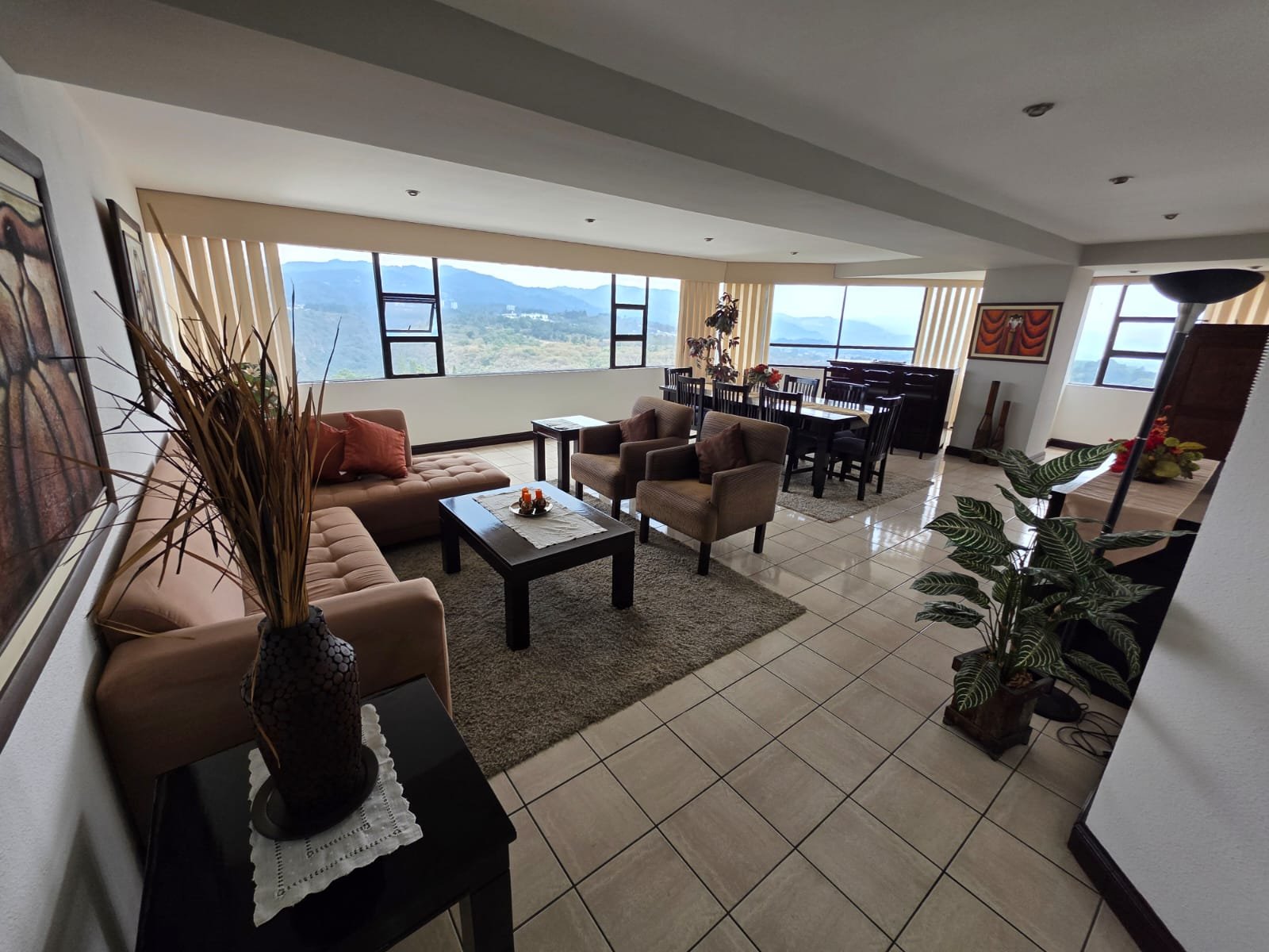 Apartamento en venta en edificio Pacífica Plaza zona 14 Ref-4743