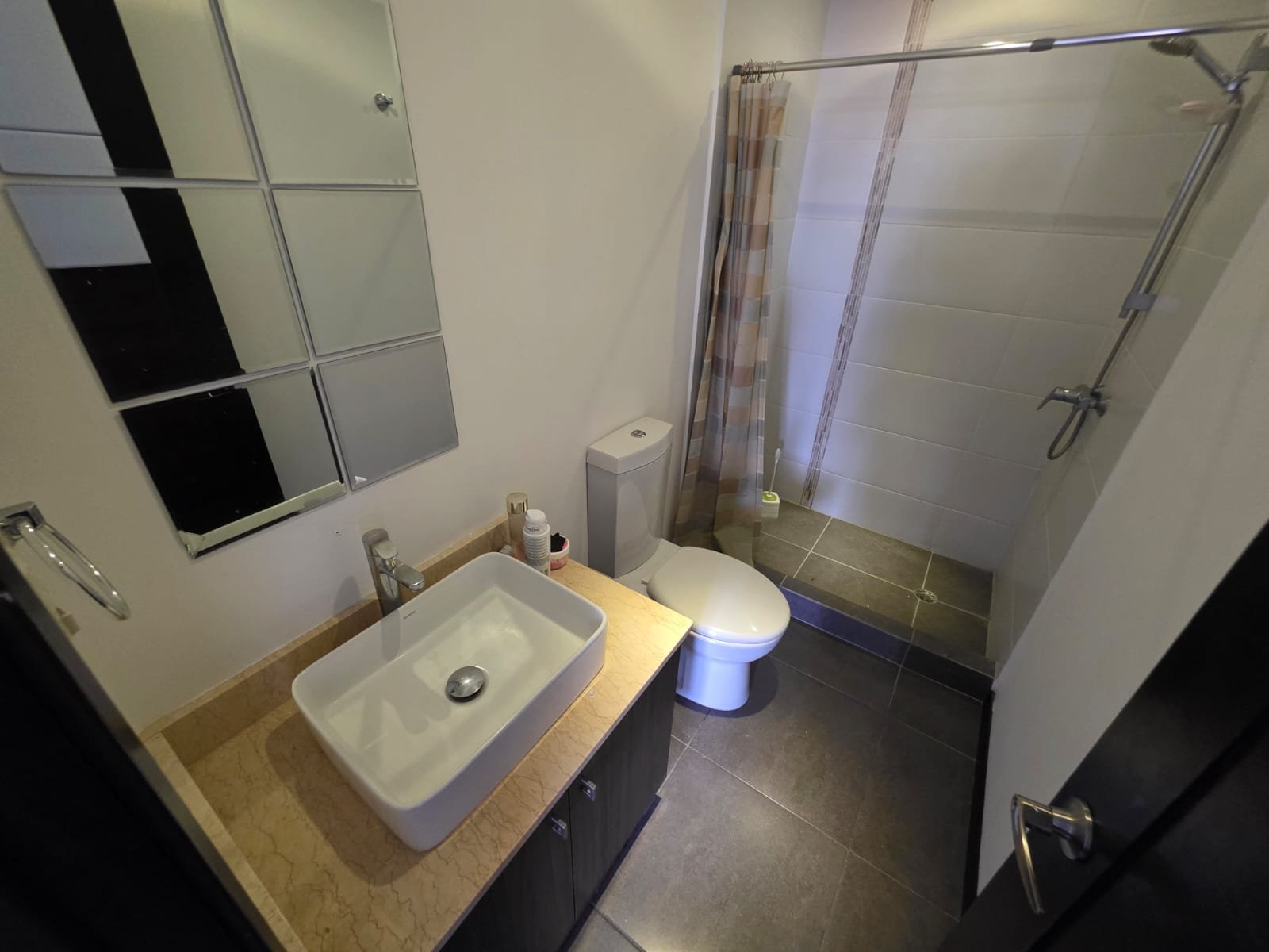 Apartamento en renta en zona 10 – Neo – Ref-6111