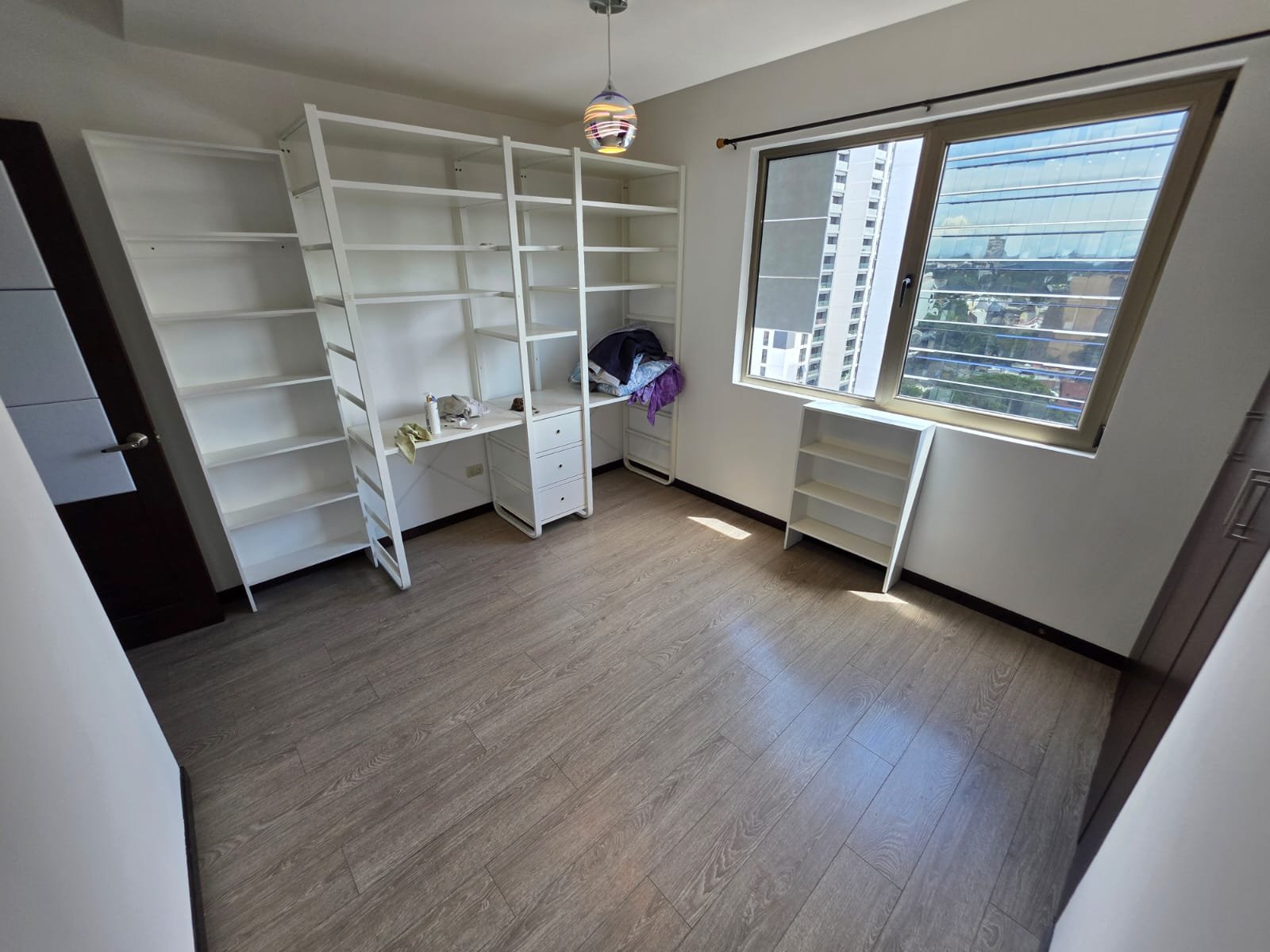 Apartamento en renta en zona 10 – Neo – Ref-6111