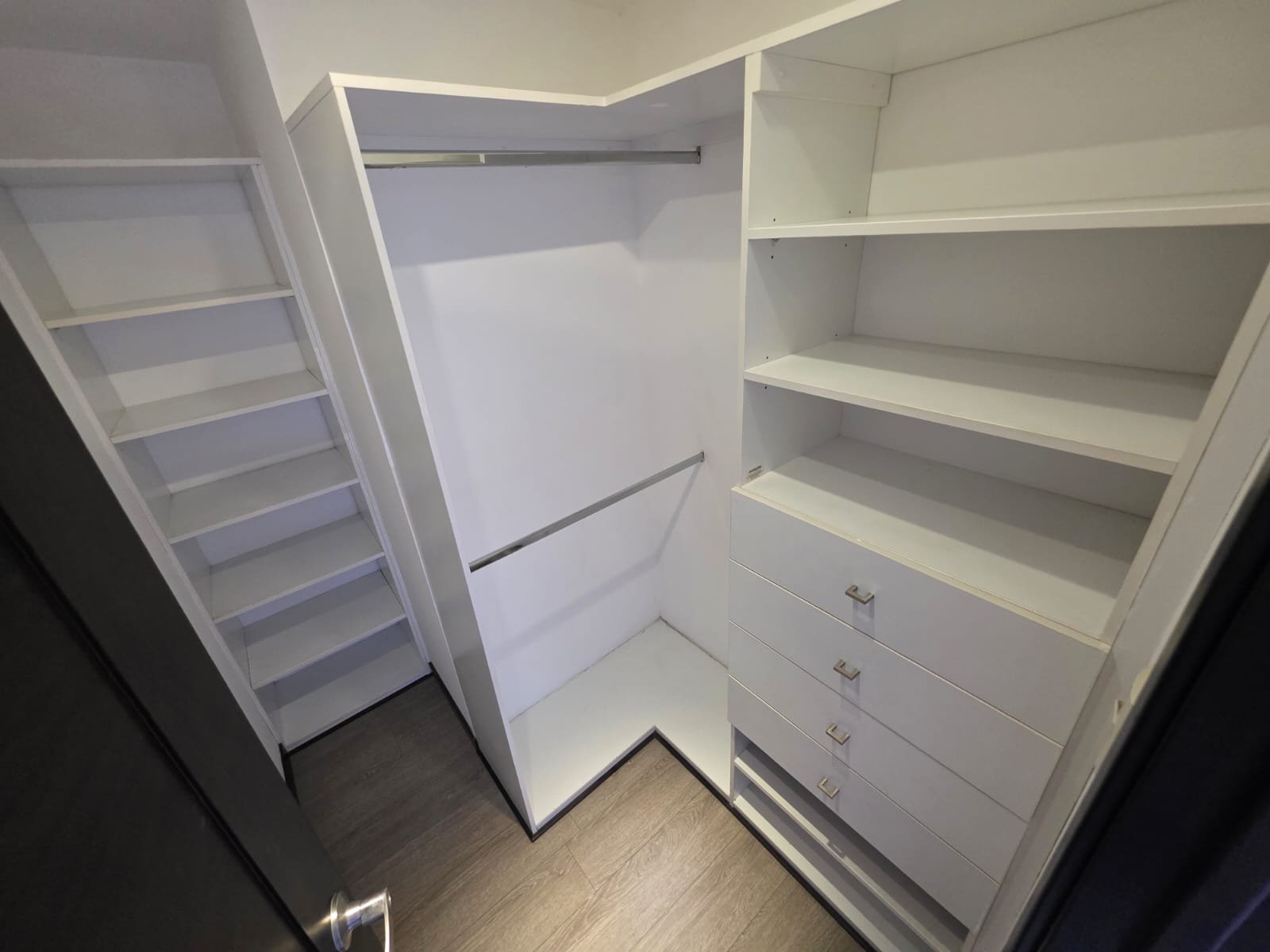 Apartamento en renta en zona 10 – Neo – Ref-6111