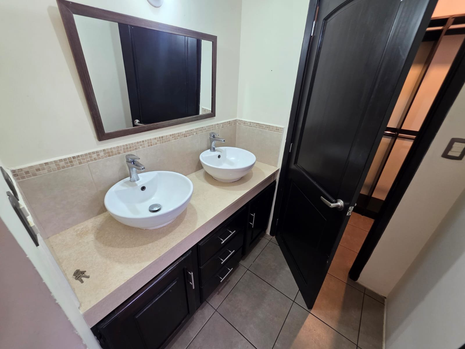 Casa en renta con jardin en zona 16 – cercano al Pulte – Ref-6112