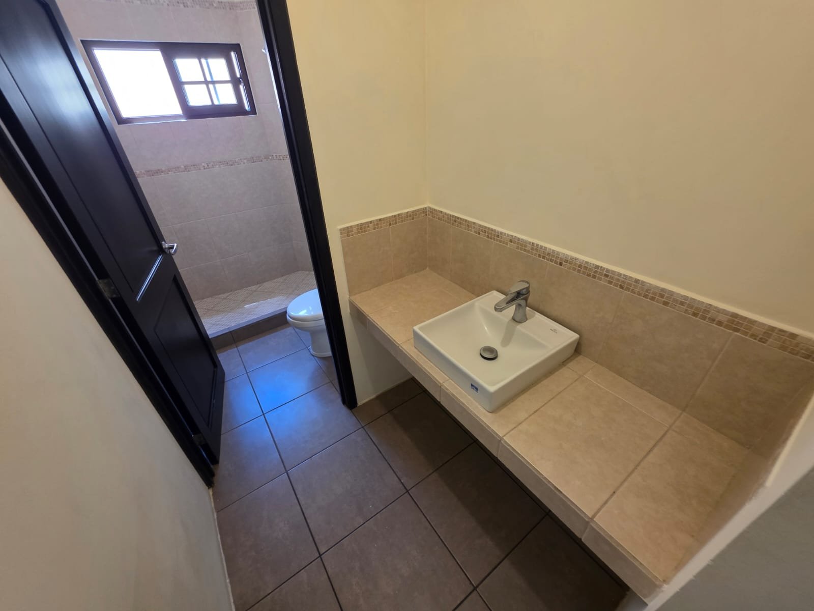 Casa en renta con jardin en zona 16 – cercano al Pulte – Ref-6112