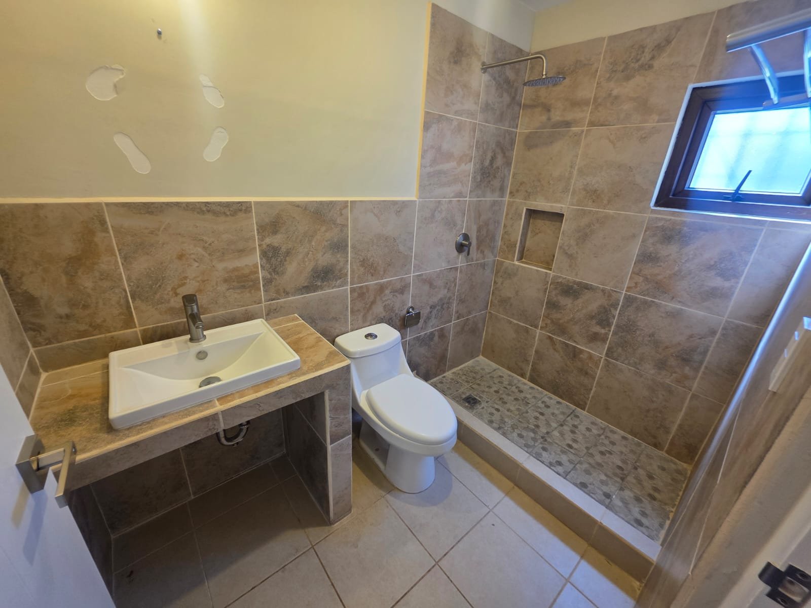 Casa en Renta en Zona 15, Colonia Tecuún Uman 4 habitaciones ref-6119