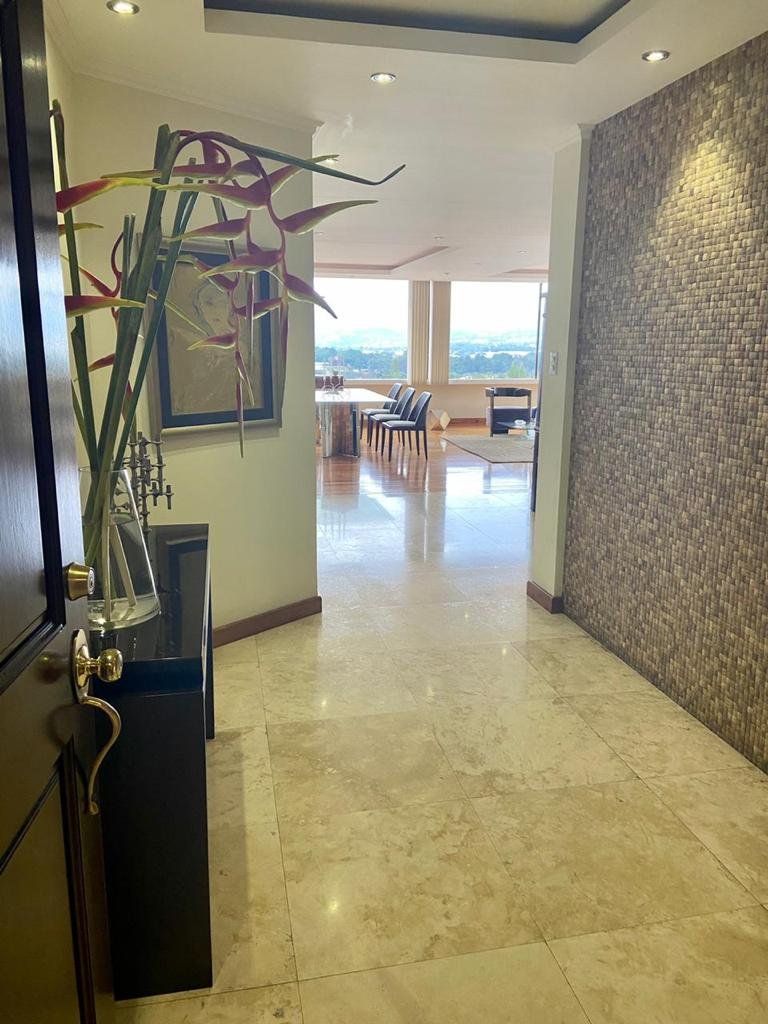 Amplio Apartamento en renta en zona 13 sobre las Americas ref-6120