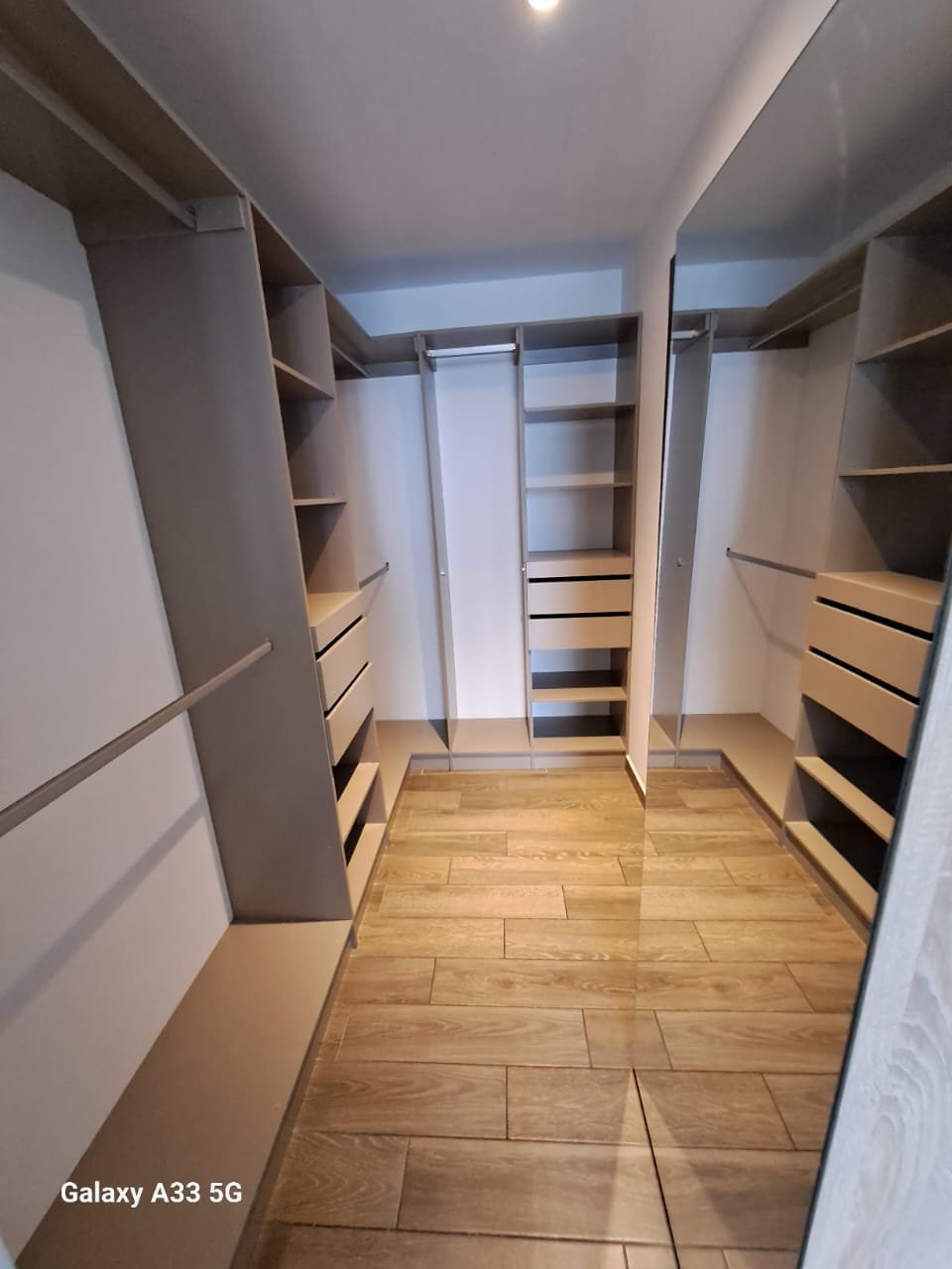 Apartamento en Renta con linea blanca en parque 15, zona 15 ref-6121