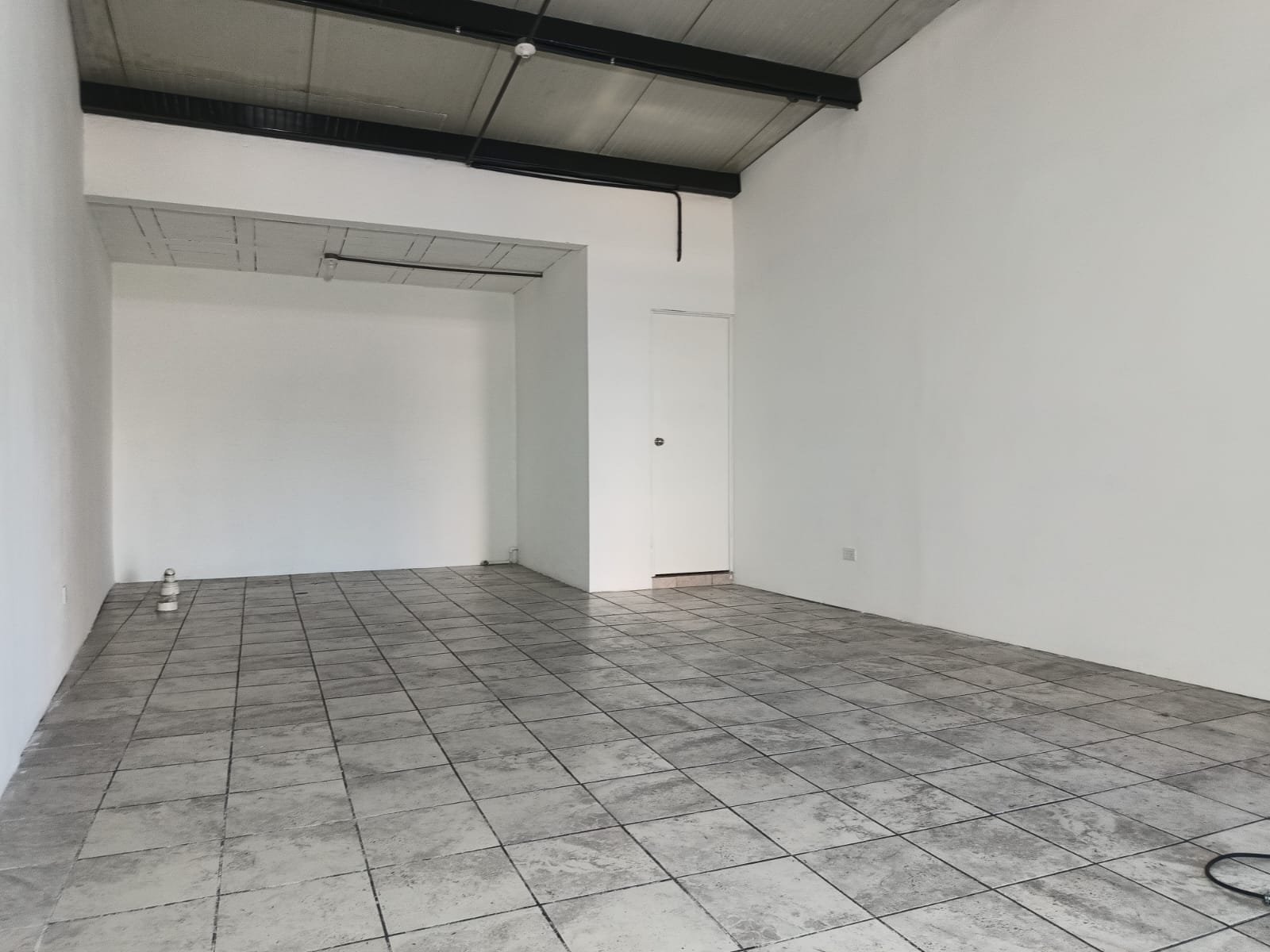 Local Comercial en renta en Convenia Plaza, Zona 10 ref-6122