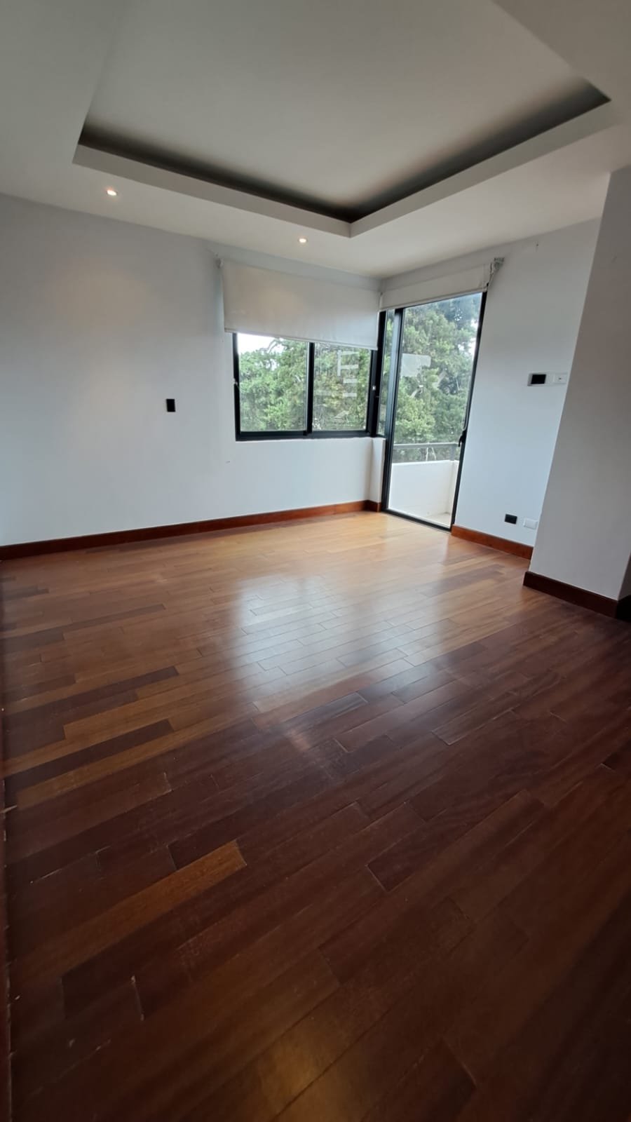Apartamento en Renta en Oakland Zona 10, 3 habitaciones ref-6124
