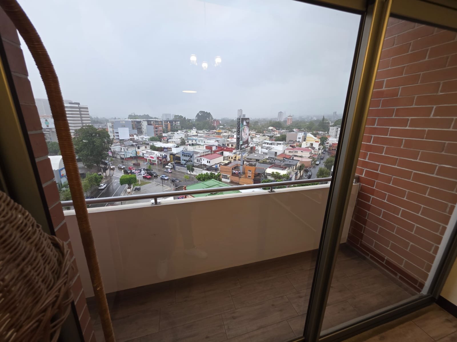 Apartamento en Renta Amueblado en Zona 10, 3 Habitaciones ref-6128