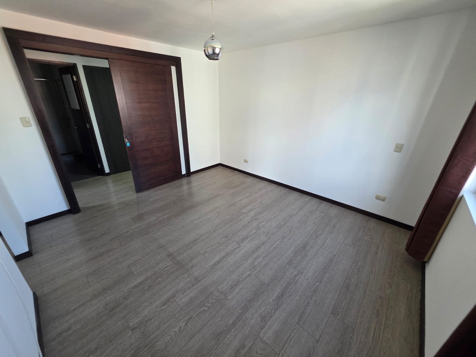 Apartamento en Renta en Neo Zona 10, 2 habitaciones ref-6132