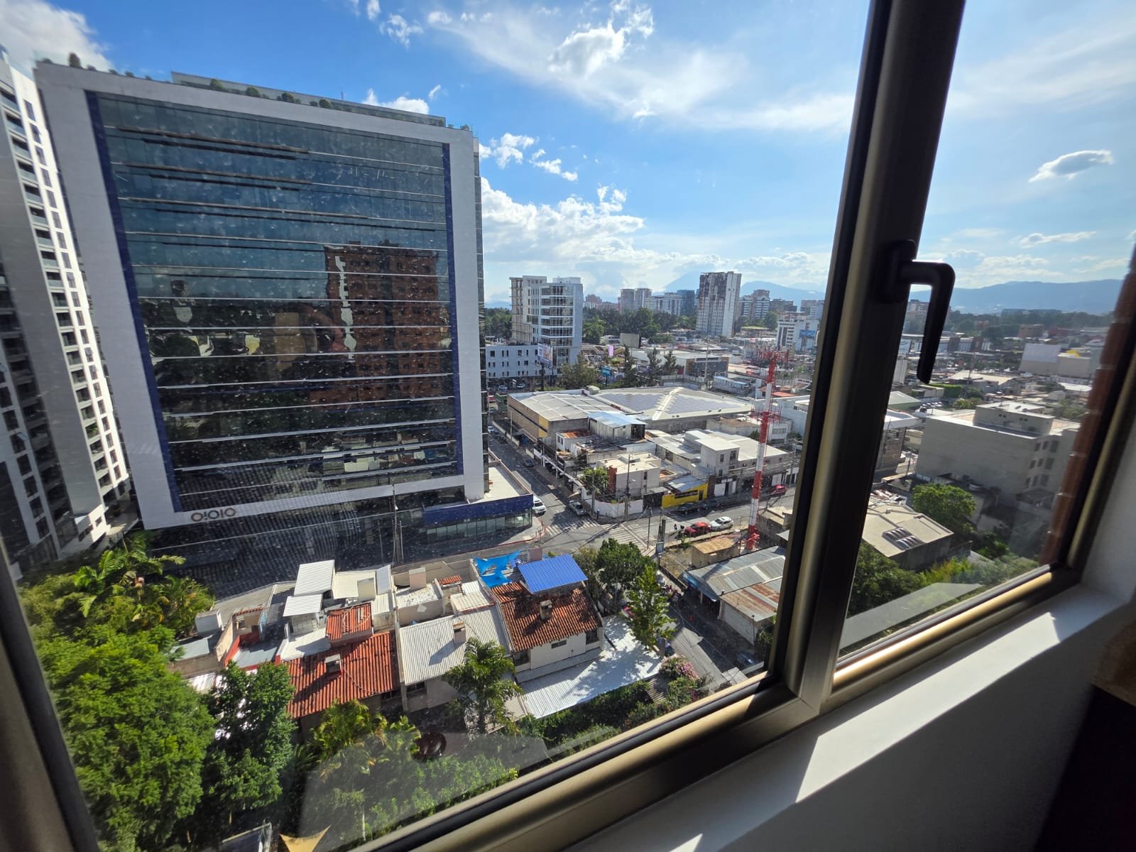 Apartamento en Renta en Neo Zona 10, 2 habitaciones ref-6132