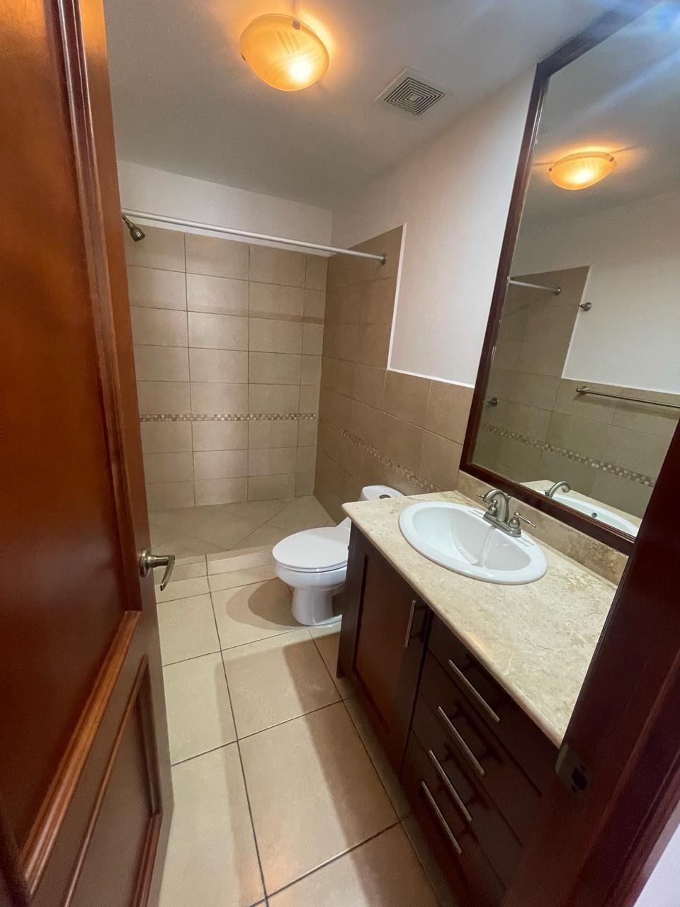 Apartamento en Renta en Botticelli, Zona 15 ref-6140