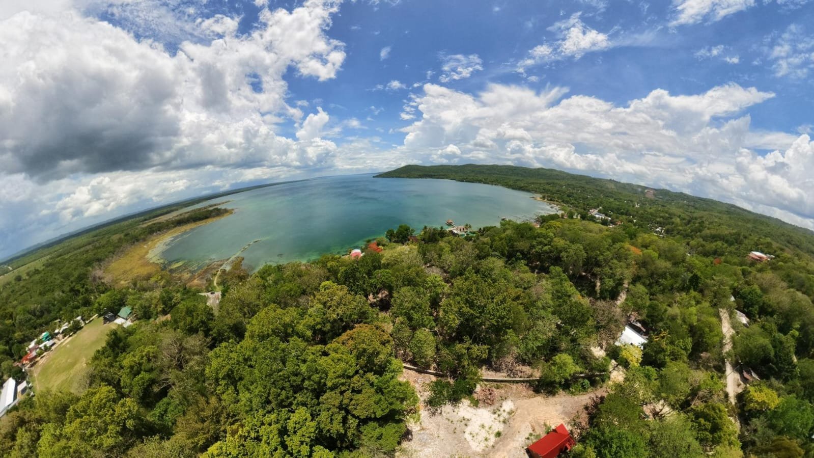 Espectacular terreno en venta con vista al Lago Petén Itzá ref-6142