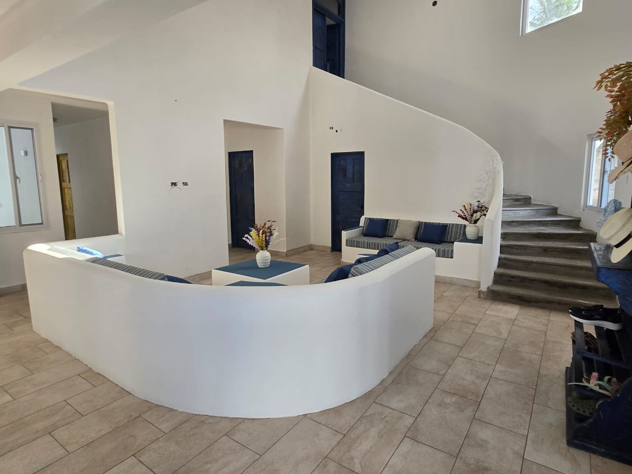 Espectacular Casa Amueblada en venta en San Marino ref-6143