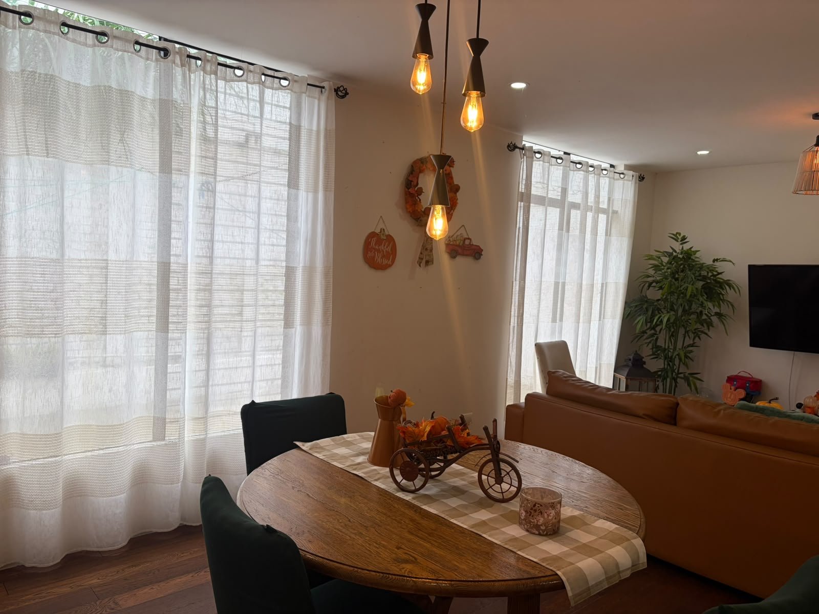 Casa Moderna en Condominio María Luisa ref-6144