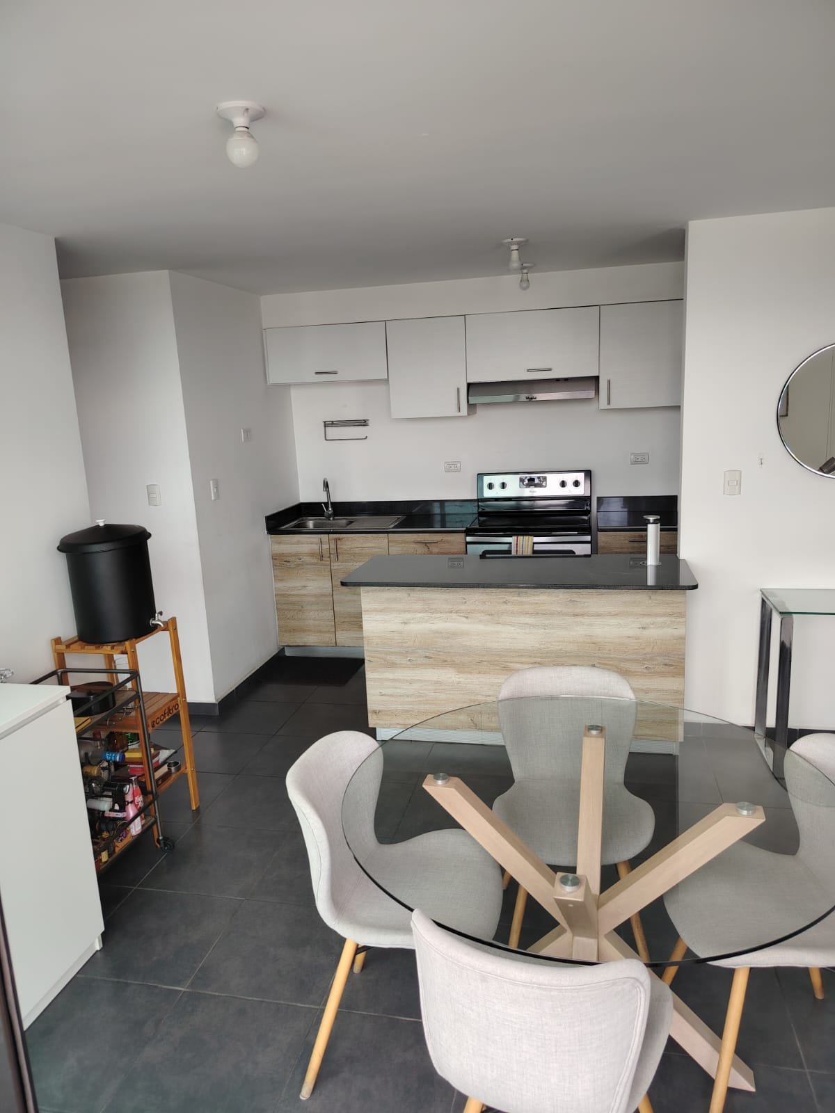 Apartamento amueblado en Mariscal Uno Uno ref-6145
