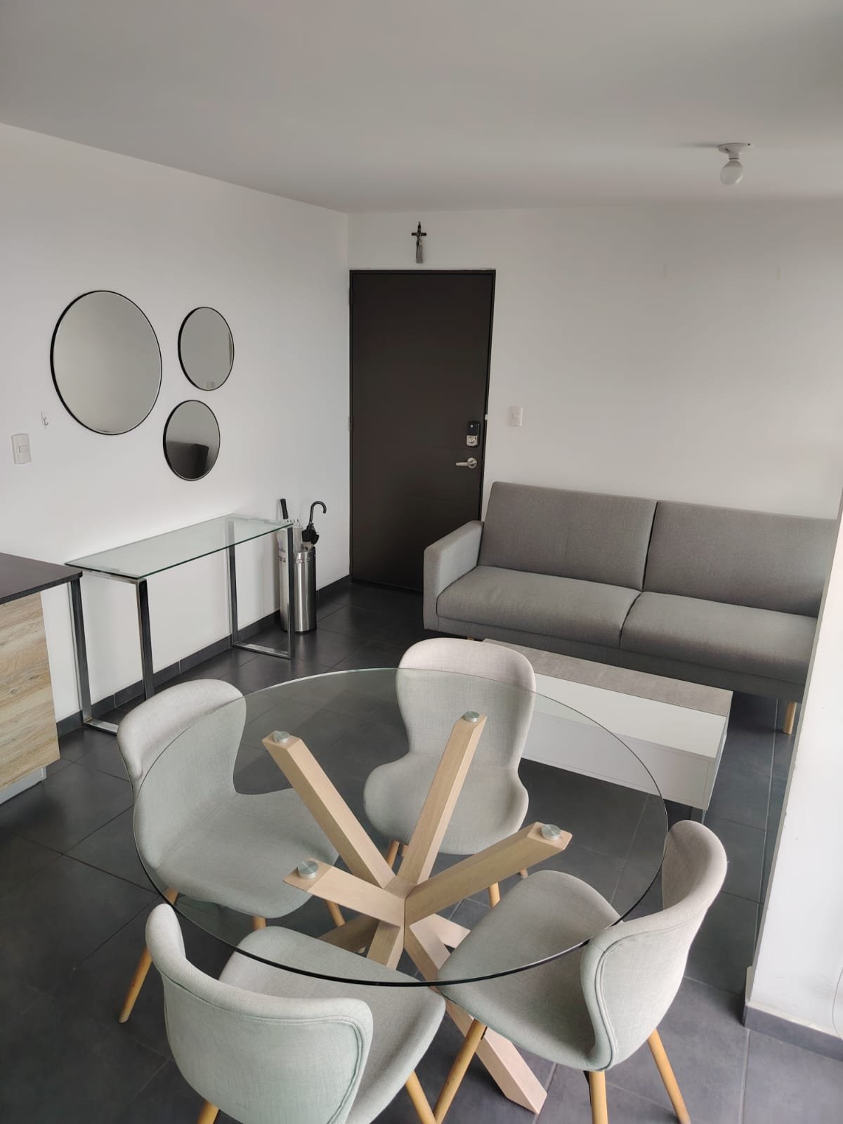 Apartamento amueblado en Mariscal Uno Uno ref-6145