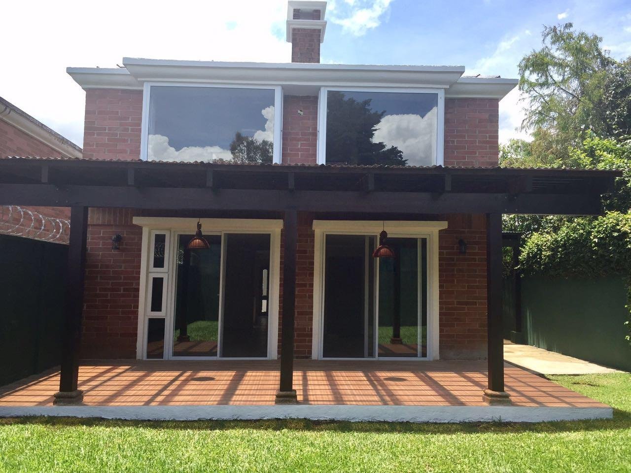 Casa con Jardín en Condominio San Antonio ref-6149