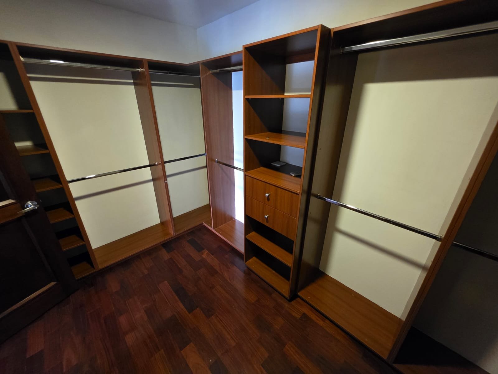 Apartamento en renta en Santa Maria zona 10 ref-6150