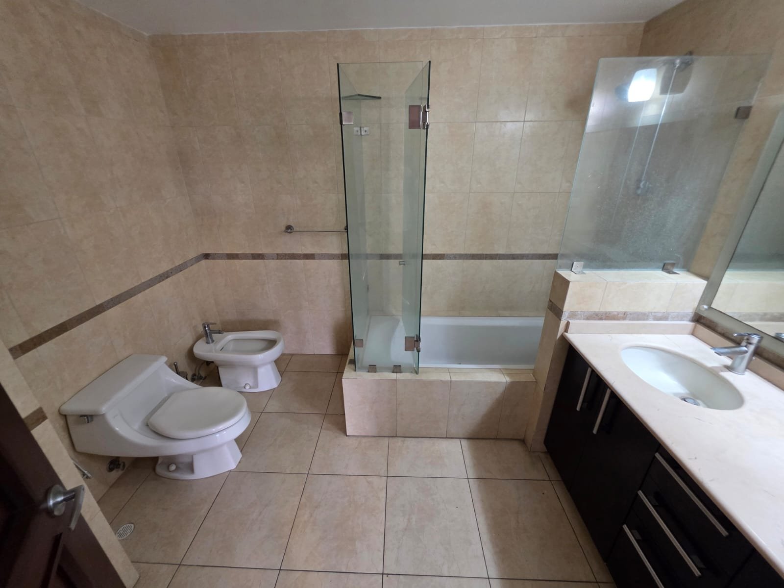 Apartamento en renta en Santa Maria zona 10 ref-6150