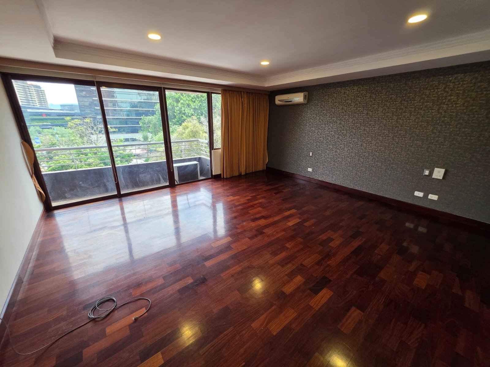 Apartamento en renta en Santa Maria zona 10 ref-6150