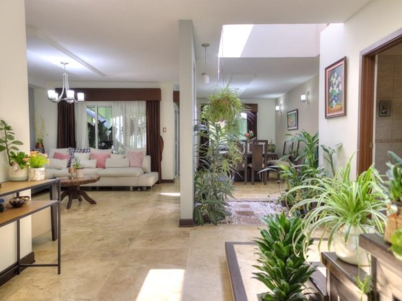 Casa en Renta en La Fontana