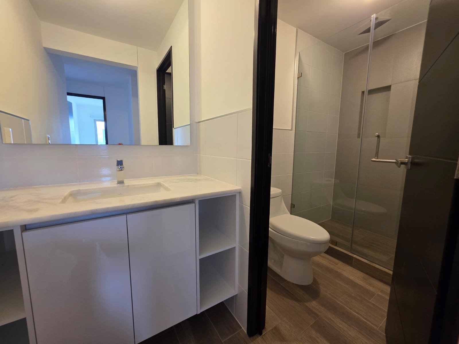 Apartamento en Edificio Segheria, Zona 14 ref-6160