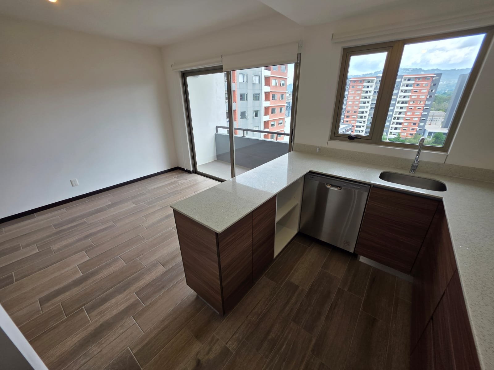Apartamento en Edificio Segheria, Zona 14 ref-6160