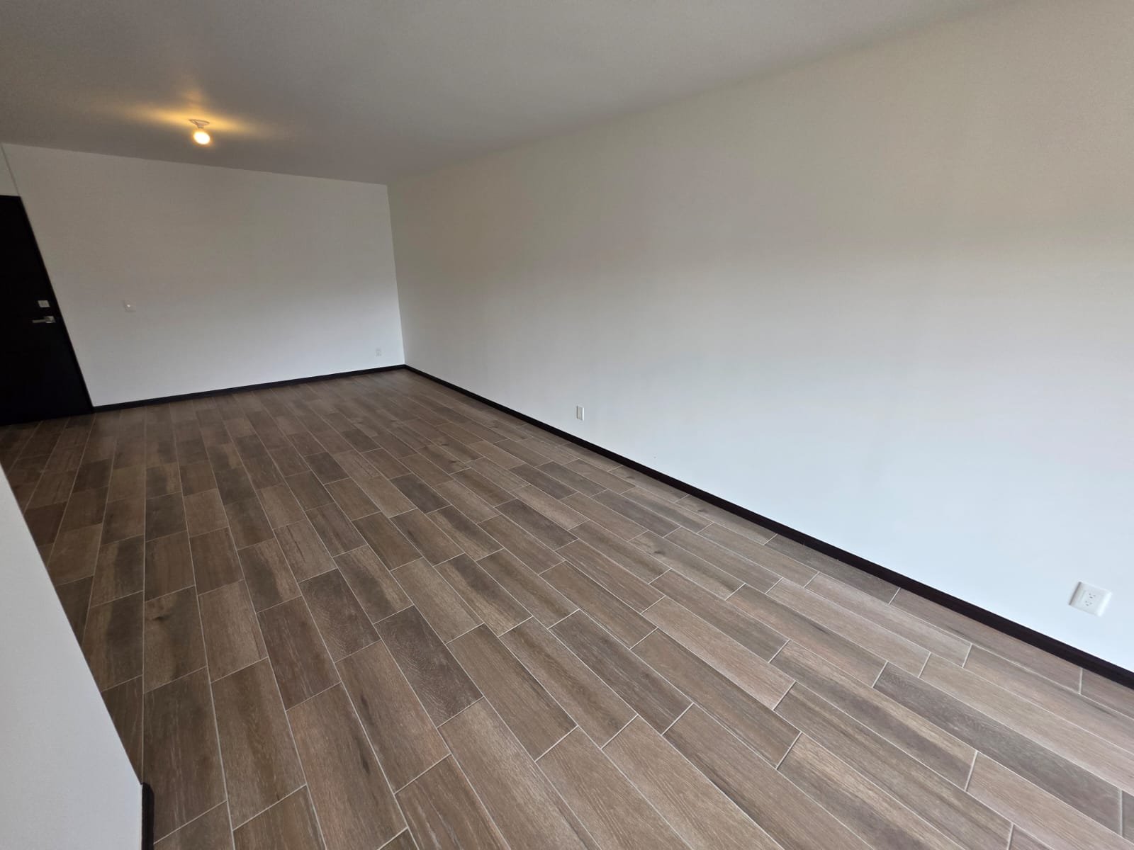 Apartamento en Edificio Segheria, Zona 14 ref-6160