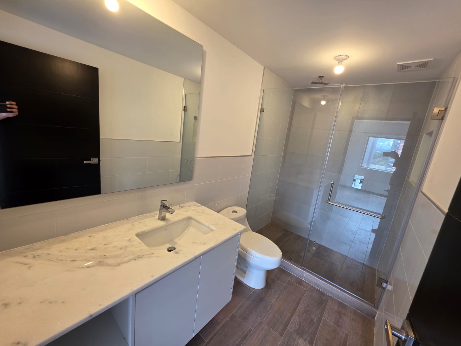 Apartamento en Edificio Segheria, Zona 14 ref-6160