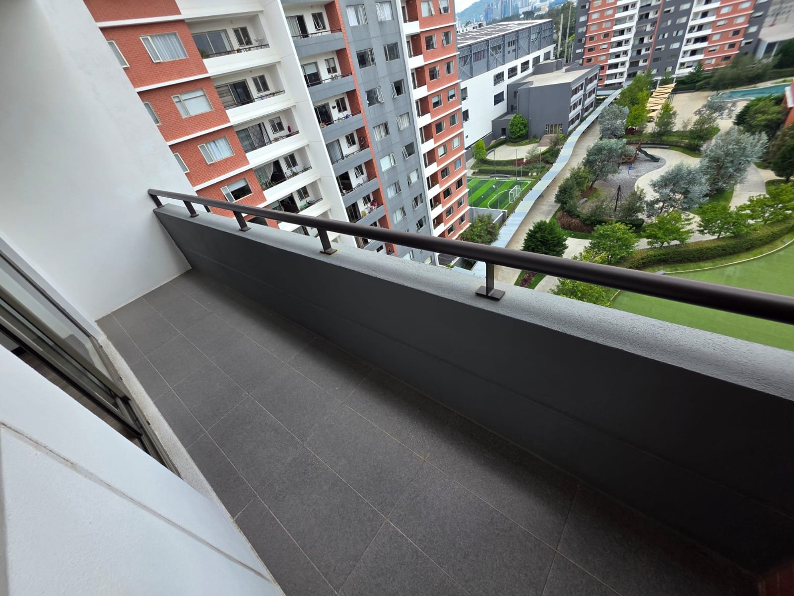 Apartamento en Edificio Segheria, Zona 14 ref-6160