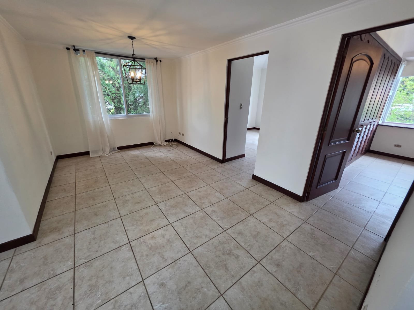 Casa con Jardín en Condominio San Antonio ref-6163