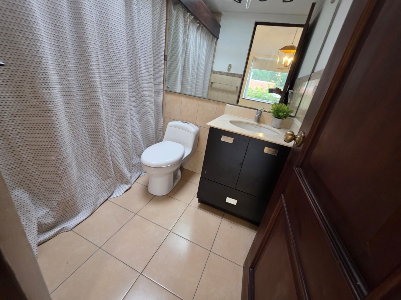 Casa con Jardín en Condominio San Antonio ref-6163