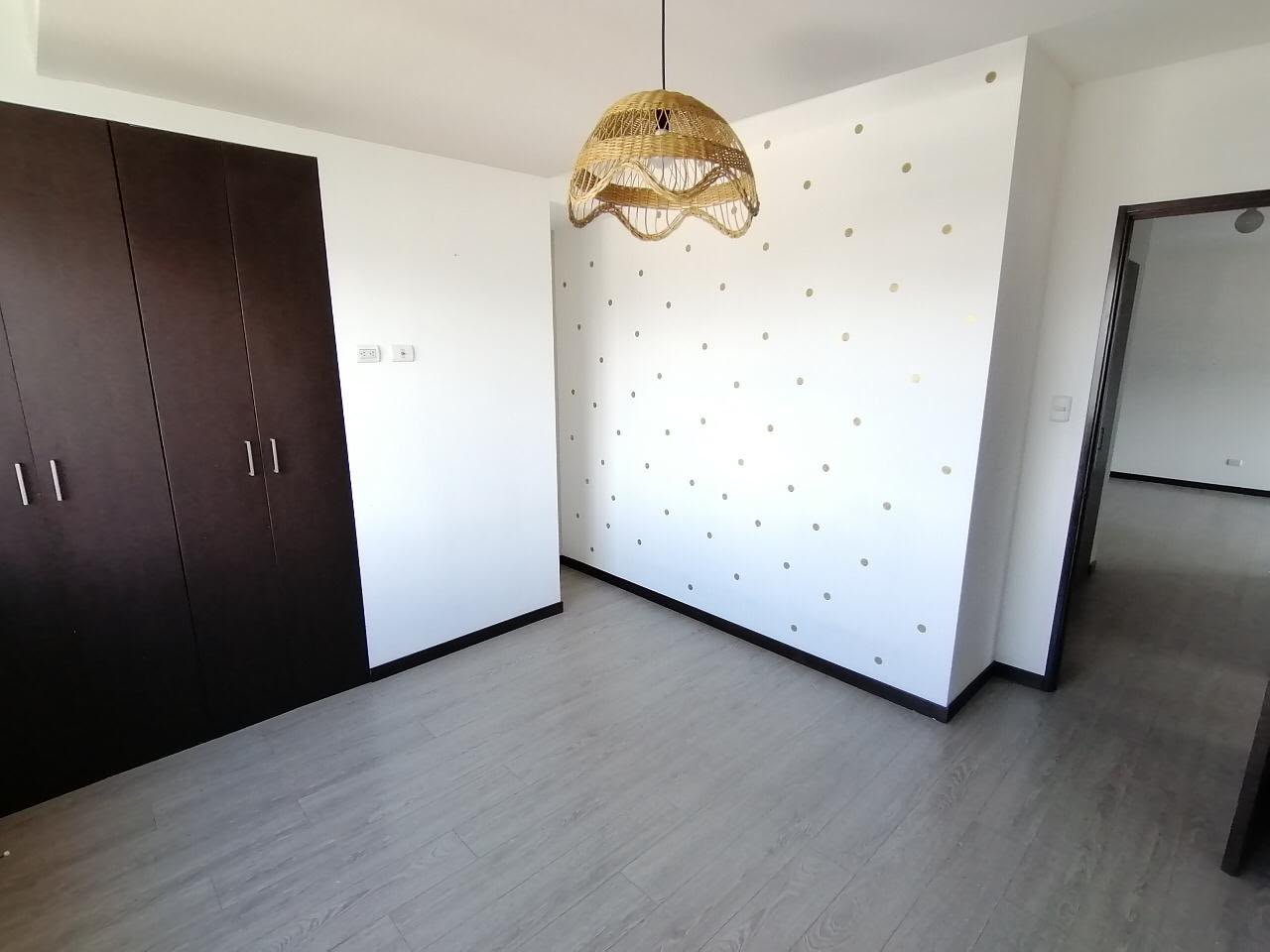 Apartamento en Edificio Neo, Zona 10 ref-6166