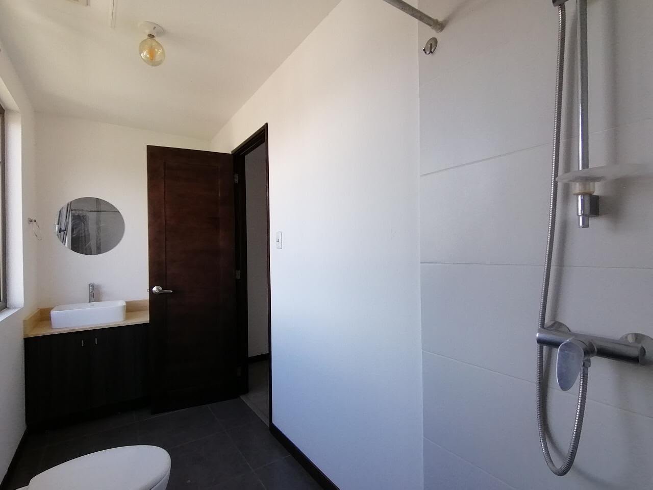 Apartamento en Edificio Neo, Zona 10 ref-6166