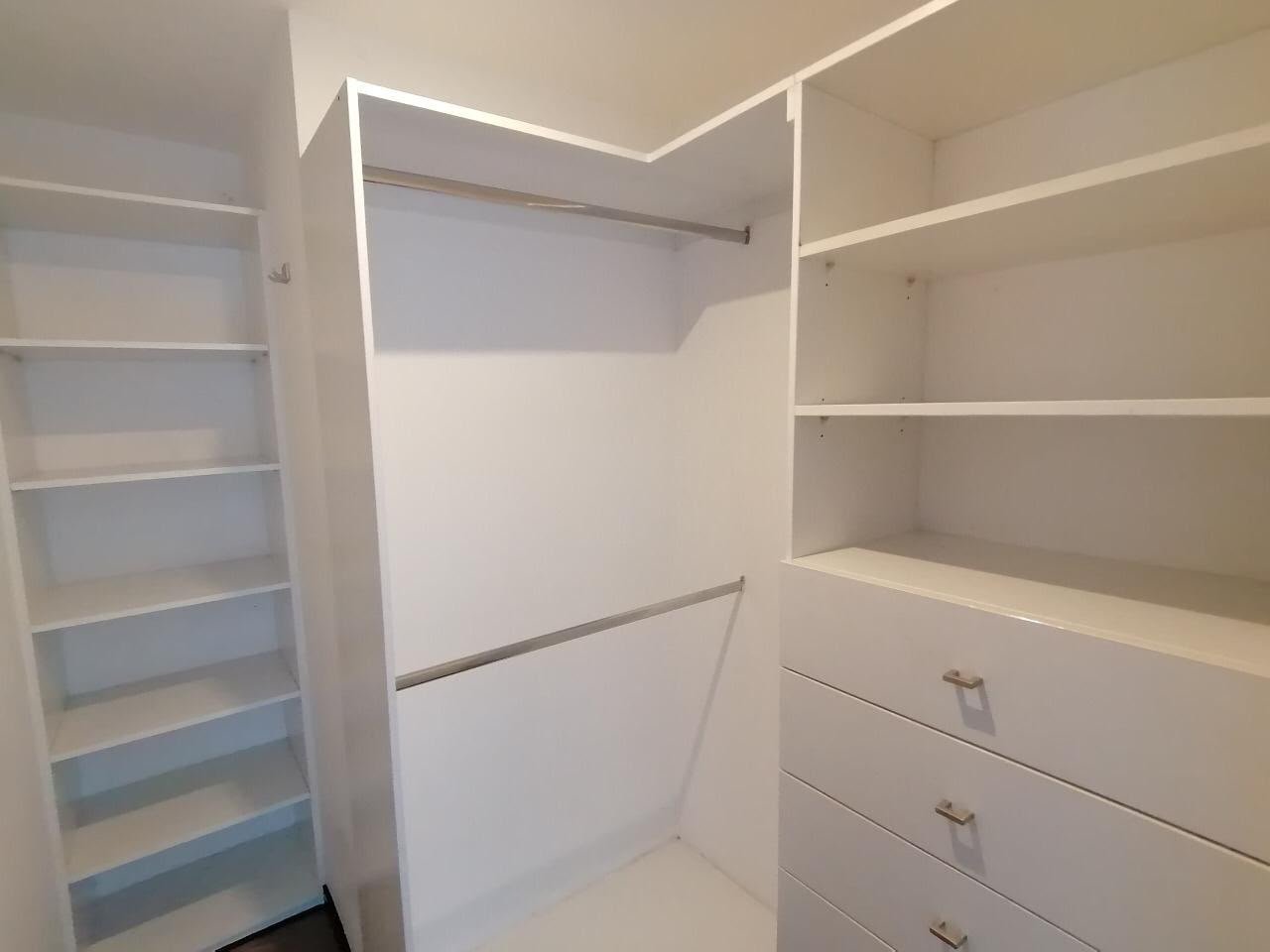 Apartamento en Edificio Neo, Zona 10 ref-6166