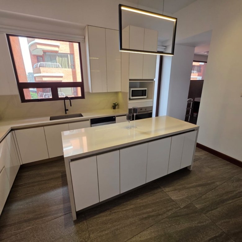 Apartamento amplio en Edificio Salvattore