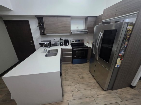 Apartamento Amueblado en Edificio Casalini